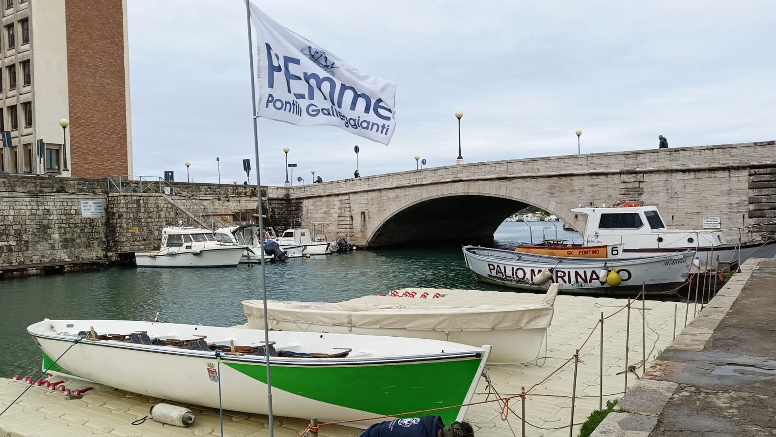 Dettaglio stabilità banchina marina